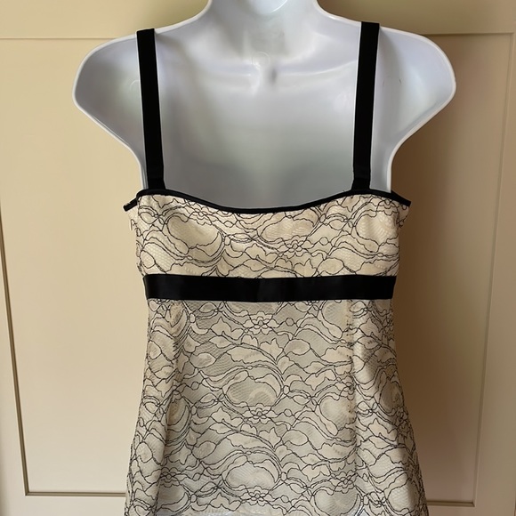 Ann Taylor Lace Top - Picture 3 of 4